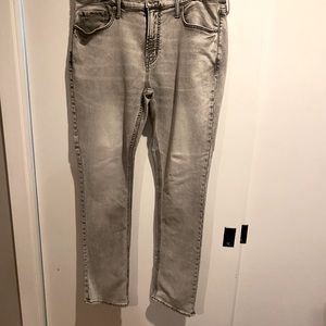 Men’s gray wash denim jeans size 34x33 Slim Fit